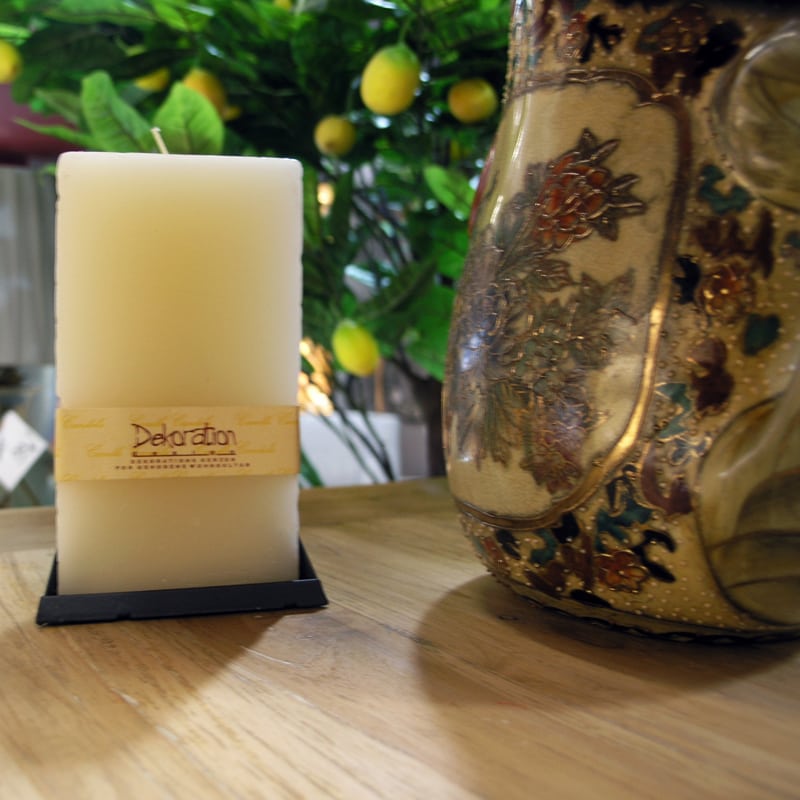 Artekko Artekko Triangle Κερί Παραφίνης σε Μεταλλική Βάση Εκρού/Μαύρο (7x7x13)cm 127-2037