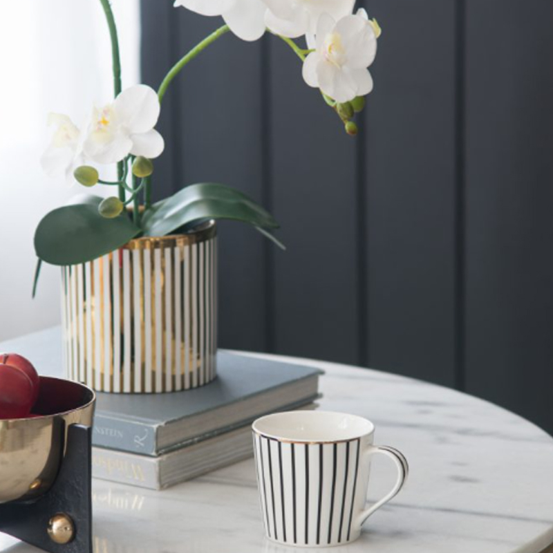Artekko Artekko Iqorser Κούπα Πορσελάνης Bone China σε Λευκό με Μαύρο (13.5x9.5x9)cm 1347A-DS