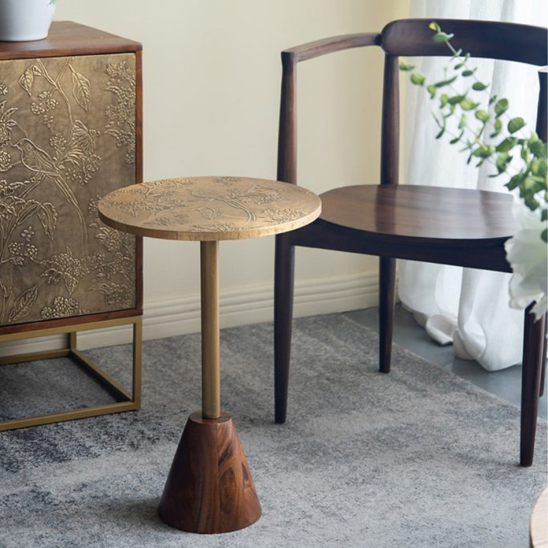 Artekko Artekko Orion Καφέ Ξύλινο Βοηθητικό Τραπέζι με Ανάγλυφα Χρυσά Σχέδια (38.1x38.1x56)cm D8237