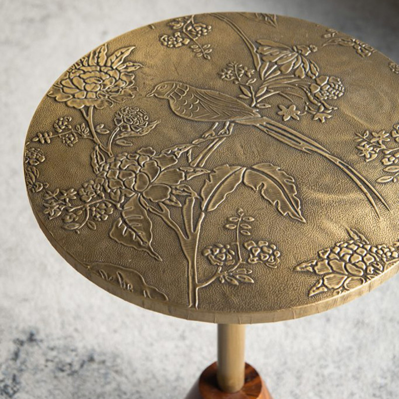 Artekko Artekko Orion Καφέ Ξύλινο Βοηθητικό Τραπέζι με Ανάγλυφα Χρυσά Σχέδια (38.1x38.1x56)cm D8237