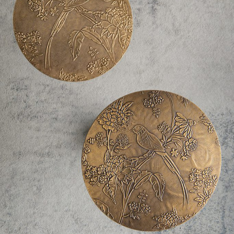 Artekko Artekko Orion Καφέ Ξύλινο Βοηθητικό Τραπέζι με Ανάγλυφα Χρυσά Σχέδια (38.1x38.1x56)cm D8237